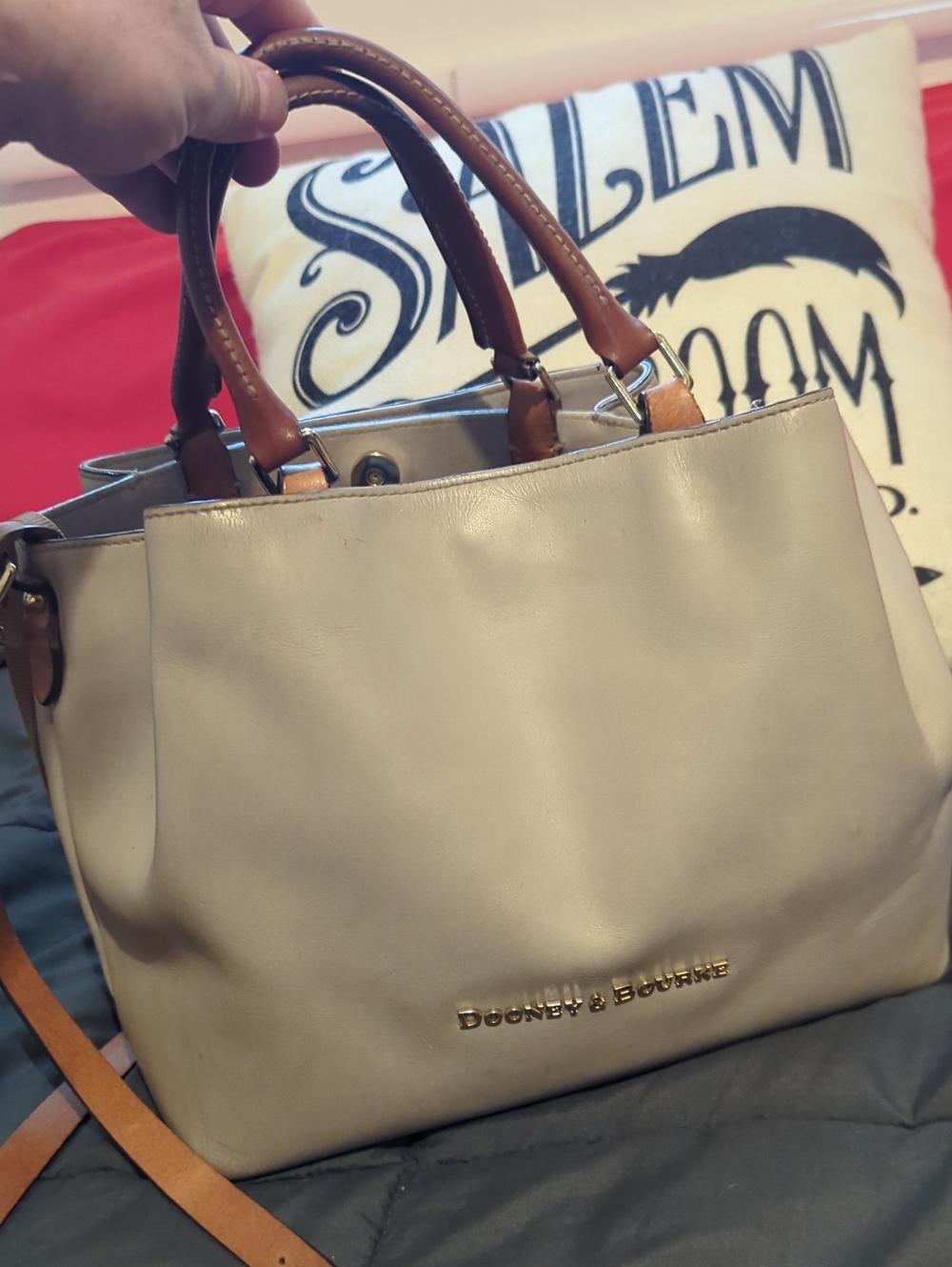Dooney & Bourke City Barlow Beige Leather Tote Bag 🛍️ 🥰 - Picture 2 of 10